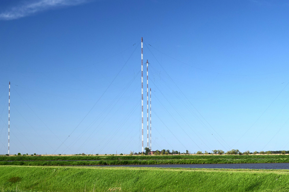 how-do-cell-towers-work-daily-science-journal